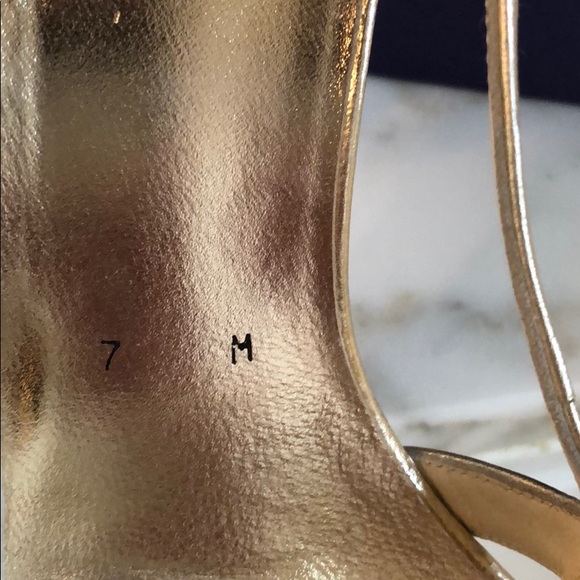 Stuart Weitzman gold platform heels. Size 7 - Picture 3 of 7